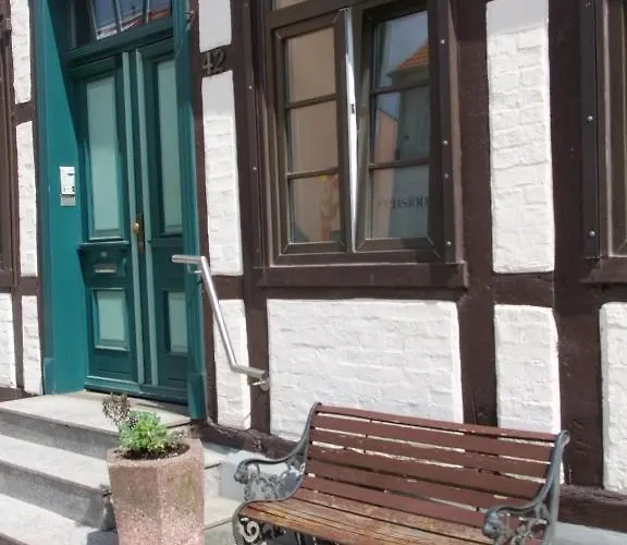 בית הארחה Karina 4*