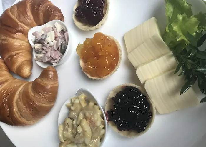 Karina בית הארחה שוורין